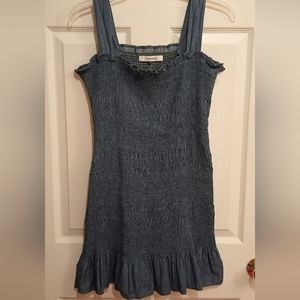 NWOT Bisouxx Blue Denim Chambray Smocked Dress Women's Size M